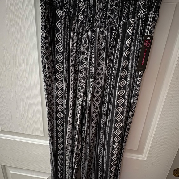 No Boundaries Smocked Wide Leg Pants - Picture 2 of 3